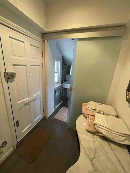 Large Studio Flat In Kensington Londres Extérieur photo
